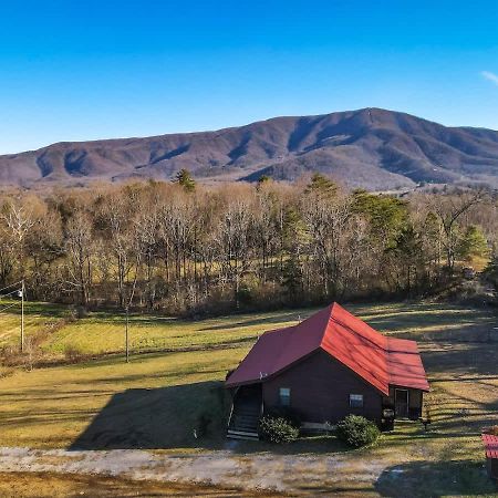 Beautiful View! Log Cabin,Fireplace,Hot Tub,Arcade,Pool,Fishing Sevierville Esterno foto